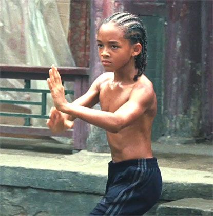 Jaden Smith in the 2010 Karate Kid Karate Kid Smith, Karate Kid Jaden Smith, Will Smith And Family, Karate Kid 2010, Willow And Jaden Smith, Kids Karate, The Karate Kid 1984, Karate Kid Movie, After Earth