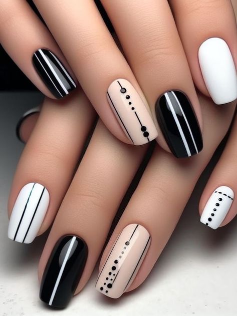 A minimalist black and white nail design with negative space accents, featuring clean lines and subtle detailing for a modern look. Gel Nails With Line Designs, Nail Art Designs Black And White, Dotting Nail Art Designs, Nails Black And White Design, Nail Design Lines, Nails With Lines Design, Black And White Gel Nails, Nail Art Black And White, Line Nail Designs