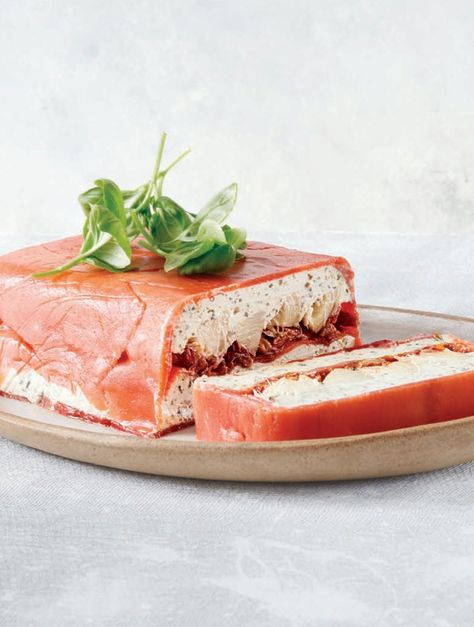 Salmon Starters, Salmon Terrine Recipes, Smoked Salmon Terrine, Salmon Terrine, Terrine Recipe, Light Lunches, Creamy Cocktails, Trout Recipes, Starter Recipe