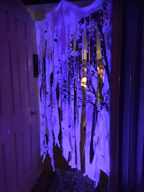 Halloween Dance Decorations School, Scary Halloween Door Decorations Contest, Easy Scary Halloween Decorations, Circus Halloween Decorations, Halloween Rager, Scary Halloween Door Decorations, Halloween Scary Decorations, Haunted Homecoming, Purple And Green Halloween