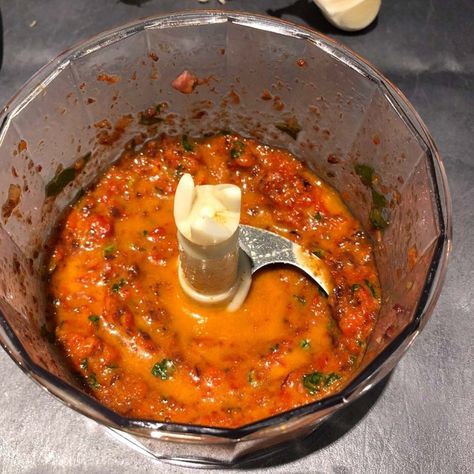 Red Pepper Salad Dressing, Roasted Red Pepper Salad, Tomato Salad Dressing, Red Pepper Salad, Mediterranean Salad Recipe, Roasted Capsicum, Roasted Pepper Sauce, Pepper Salad, Roasted Red Pepper Sauce