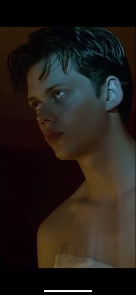 Bill Skarsgard Shirtless Pics, Bill Skarsgard Wallpaper, Bill Skarsgård Wallpaper, Skarsgard Family, Roman Godfrey, Michael Pitt, King Picture, Villain Character, Boy Celebrities