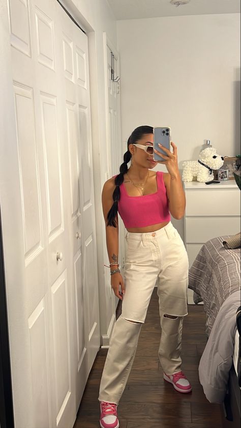 Pink Nike Shoes Outfit Casual, Outfit With Pink Jordans, Fierce Pink Jordan 1 Outfit, Pink Air Forces Outfits, Jordan 1 Pink Outfit Women, Strawberries And Cream Jordans Outfit, Pink Nike Shoes Outfits For Women, Jordan Party Outfits, Pink And White Outfits Aesthetic