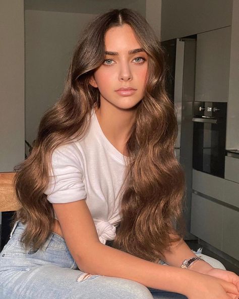 Heartless Waves, Light Brown Hair Girl Aesthetic, Shifting Clothes, Super Cute Hairstyles, Professional Hair Extensions, Hair Couture, European Hair, Hair Color Options, Ash Blonde Hair