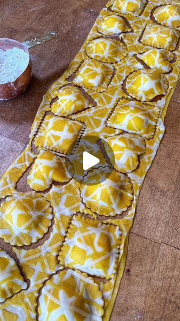 Fiona Afshar on Instagram: "Every dish tells a story of style and taste.   Transforming designer dresses into an artisan pasta sheet is what I love to do most! This pasta pattern was inspired by a beautiful spring dress from @dvf  what are some of your favorite designer patterns?" Pasta Design, Colorful Pasta, Colored Pasta, Pasta Art, Healthy Party Food, Handmade Pasta, Italian Chef, Designer Patterns, Pasta Fatta In Casa