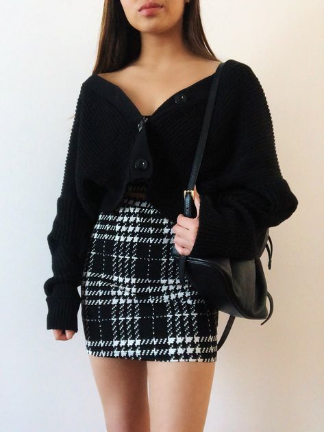 Houndstooth Sweater Outfit, Checkered Skirt Outfit, Tight Cardigan Outfit, Checked Skirt Outfit, Black And White Plaid Skirt Outfit, Tartan Skirt Outfit, Plaid Pencil Skirt Outfit, Houndstooth Skirt Outfit, Checkered Dress Outfit