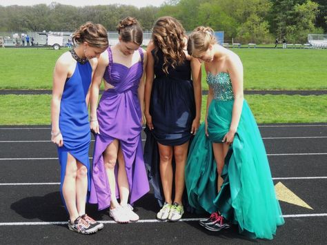 an idea    my friends run cross country and track so we decided to take pictures on our school's track! So much fun. Cross Country Pictures, Track Senior Pictures, Running Trails, Running Friends, Homecoming Pictures, Cross Country Running, Senior Pictures Poses, Prom Photos, Sports Pictures