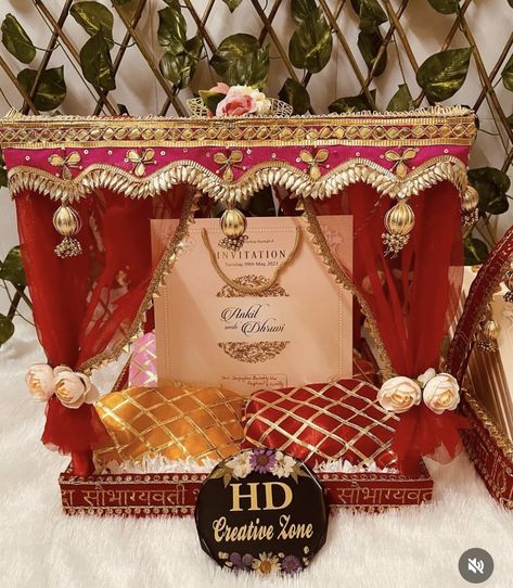 Patrika Lekhan Decoration, Wedding Plates Decoration, Wedding Plates Decoration Indian, Hijab Hamper, Kankotri Decoration Ideas, Lagan Lakhan, Kankotri Decoration, Mrg Decoration, Shadi Decoration