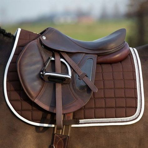 English Horse Tack, Equestrian Helmets, Horse Riding Clothes, Equestrian Helmet, Horse Fashion, Horse Equipment, English Riding, Horse Accessories, Equestrian Boots