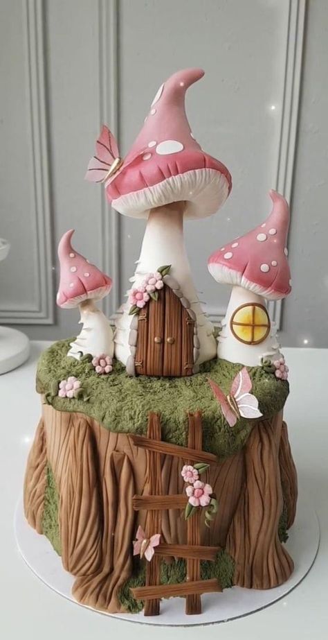 Woodland Fairy Cake, Fairy Garden Birthday Cake, Fairy Garden Cake, Fairy Birthday Cake, Fairy Garden Birthday Party, Woodland Cake, Fairy House Crafts, Clay Fairy House, Fantasy Cake