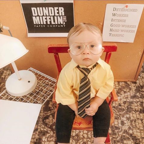 Dwight Schrute Moments on Instagram: “😂⠀ Follow @dwightschrutemoments” Funny Baby Halloween Costumes, Mom And Baby Costumes, Funny Baby Costumes, Boys Halloween Costumes Diy, Halloween Diy Kids, Office Halloween Costumes, Toddler Boy Halloween Costumes, New Halloween Costumes