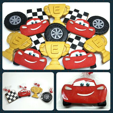 Galletas Decoradas • Cars   #PrityCakes #pritycakes #prettycakes #galletas #cookies #galletasdecoradasconfondant #fondant #llanta #copa #banderín #rayomcqueen #lightingmcqueen #disneycars #disney #panama #bake Mate Cars, Disney Cars Birthday Theme, Pixar Cars Birthday, Car Cookies, Disney Cars Party, Disney Cookies, Disney Cars Birthday, Car Birthday Theme, Cars Theme Birthday Party