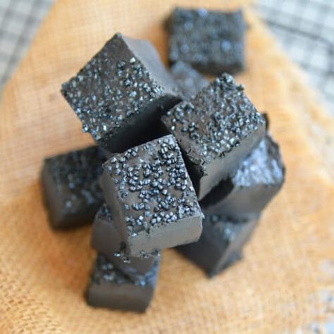 Coal Candy Recipe, Coal Candy, Coal For Christmas, Christmas Fudge Recipes Easy, 1 Cookies, Christmas Coal, Fudge Recipes Chocolate, Christmas Fudge, Vanilla Fudge