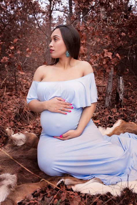 Maternity Sitting Poses, Sitting Maternity Poses, Bump Poses, Bridesmaids Poses, Bridesmaid Poses, Bump Photos, Fall Maternity, Maternity Photography Poses, Sitting Poses