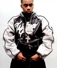 NaS w/ QB medallion NaS w/ QB medallion Early 2000s Hip Hop Fashion, 2000s Hip Hop Fashion, 2000’s Outfit, Nasir Jones, 2000s Hip Hop, History Of Hip Hop, Vibe Magazine, Hip Hop Classics, 90s Rap