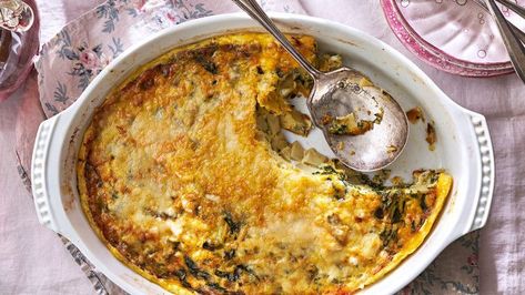 This is a hearty make-ahead brunch casserole that uses potatoes, spinach, and fontina cheese, and appeals to many palates and dietary needs. #easylunchrecipes #familydinner #familyfriendlyrecipes #marthastewart #recipeideas #recipes #weeknightdinners Cheesy Spinach Potato Egg Casserole, Soccer Food, Potato Egg Casserole, Travel Soccer, Vegetarian Casserole Recipes, Spinach Potato, Make Ahead Casseroles, Vegetable Casserole Recipes, Cheesy Spinach