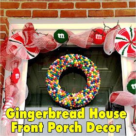 Plastic Canvas Ideas, Old Fashioned Gingerbread, Cool Gingerbread Houses, Christmas Classroom Door, House Porch, Candy Wreath, Porch Decorations, Gingerbread Christmas Decor, Gingerbread House Decorations