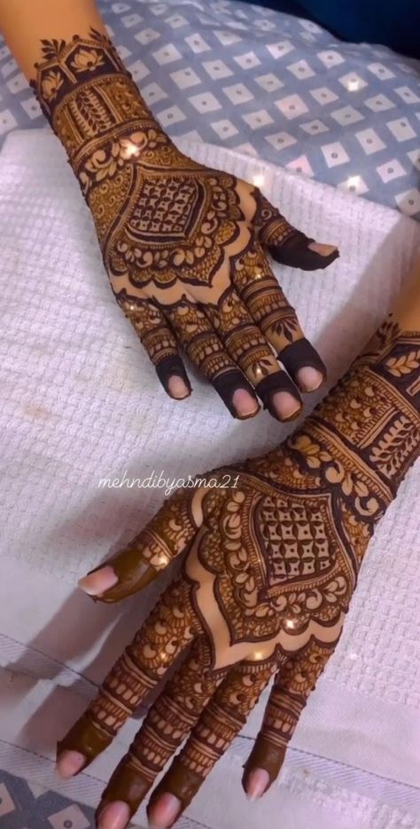 Indian Design Mehendi, Bangle Length Mehendi Designs, Mahendiii Design Back Hand, Bridesmaid Package, Indian Mehndi, Front Mehndi Design, Simple Arabic Mehndi Designs, Rose Mehndi Designs, Very Simple Mehndi Designs