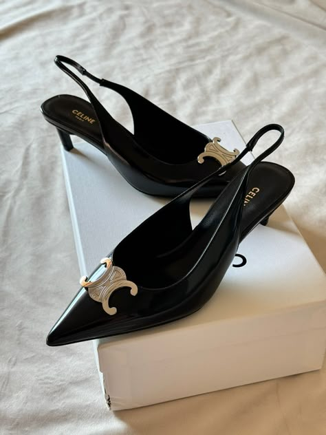 Celine Shoes, Shoes Heels Classy, Shoes World, Classy Shoes, Sandals Flats, Stunning Shoes, Heels Classy, Latest Shoe Trends, Fancy Shoes