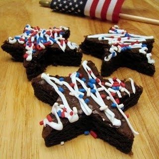 Seen it on betty Crocker!! Blue Brownies, 4th Of July Brownies, July Desserts, Potluck Ideas, Patriotic Food, Patriotic Desserts, 4th Of July Desserts, July Ideas, Fourth Of July Food