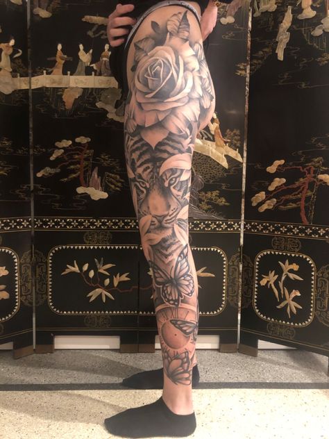 Jungle Themed Leg Sleeve Tattoo, Jungle Leg Sleeve Tattoo Women, Jungle Theme Leg Sleeve, Animal Leg Sleeve Tattoo Women, Tropical Leg Sleeve Tattoo, Black And White Leg Sleeve, Lion Leg Sleeve Tattoo, Full Leg Sleeves For Females, Leg Sleeves For Females Patchwork