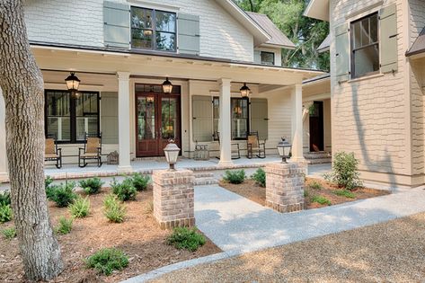 Eleanor - Low Country Farmhouse - Farmhouse - Exterior - Grand Rapids - by Visbeen Architects | Houzz Low Country Farmhouse, Low Country Home, Low Country Homes, Bluffton South Carolina, Farmhouse Pictures, Southern House, Lakefront Homes, Architectural Styles, Modern Farmhouse Exterior