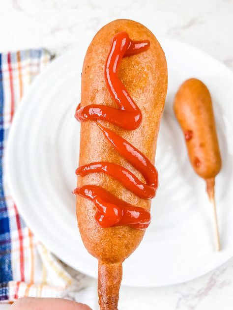 Air fryer frozen corn dogs are SO good! They come out tasting like the state fair corn dogs we all love without actually being deep fried! Air Fryer Frozen Corn, State Fair Corn Dogs, Fair Corn Dogs, Corndog Recipe, Air Fryer Chicken Tenders, Air Fryer Chicken Wings, Homemade Nutella, Air Fryer Oven Recipes, Nutella Recipes