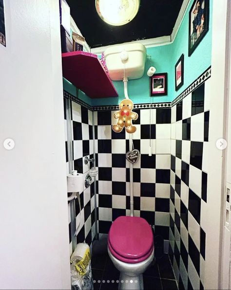 Trippy Bathroom, 80s Bathroom, Witchy Decor, Dream Decor, Tattoo Studio, Home Deco, Apartment Decor, Interior Architecture, Coffee Shop