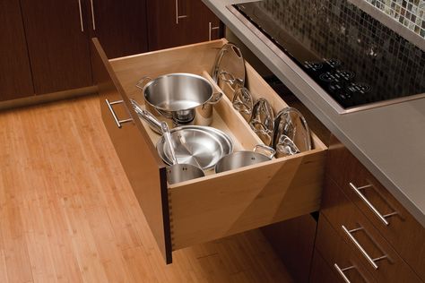 Pot And Pans Organization, Kitchen Storage Ideas, Pan Storage, Loft Kitchen, Loft Storage, Urban Loft, Lid Storage, Kitchen Pot, Smart Kitchen