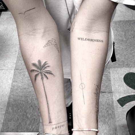 amazing Dr Woo #Woo #tattoo #minimal Tattoo Trees, People With Tattoos, Tree Tattoo Designs, Palm Tree Tattoo, Geniale Tattoos, Symbol Tattoos, Tree Tattoo, Tattoo Love, Hand Tattoo