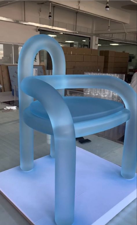 Plexiglass furniture #plexiglass#acrylicfurniture#acrylicchair#plexiglasschair#plexiglassfurniture Transparent Table Living Room, Plexiglass Furniture, Acrylic Furniture Design, Acrylic Chair, Acrylic Rod, Acrylic Furniture, Plastic Furniture, Miso Soup, Stool Design