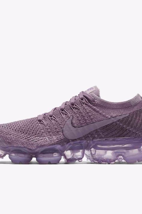 The Best Running Shoes Nike Has to Offer Trendy Running Shoes, Nike Basket, Light Violet, Nike Air Vapormax Flyknit, Sneaker Magazine, Vapormax Flyknit, Nike Vapormax, Air Max Women, Best Running Shoes