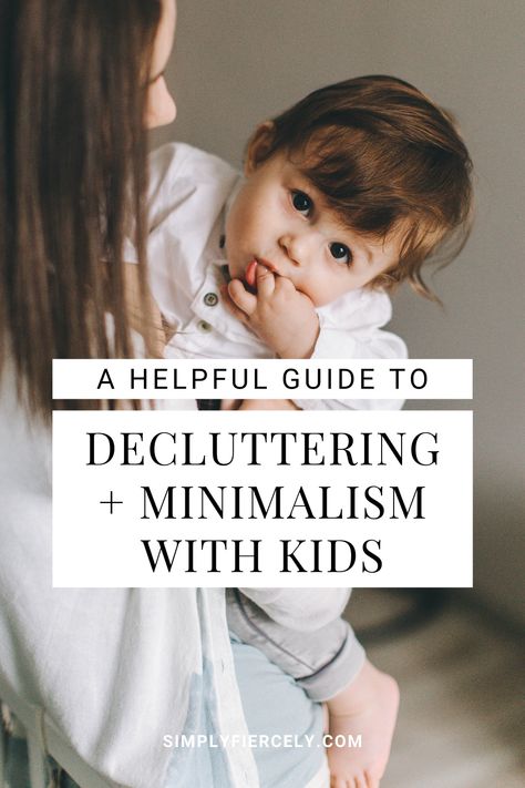 Is it possible to practice minimalism with kids? As a mum of two little ones, I certainly think so! This guide has simple tips for raising minimalist kids including how to declutter toys, how to handle gifts like a minimalist, and more. Organize Kids Room, Declutter Kids Room, Minimal Kids Room, Declutter Toys, Mom Of 2 Boys, Organize Kids, Minimalist Mom, Decluttering Inspiration, Minimalist Kids