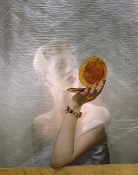 Photograph by Erwin Blumenfeld #photography #makeup #mirror #ErwinBlumenfeld Erwin Blumenfeld, Dada Collage, Dada Movement, George Grosz, Photography Office, Double Exposition, Vintage Fashion Photography, Moda Vintage, Harper's Bazaar