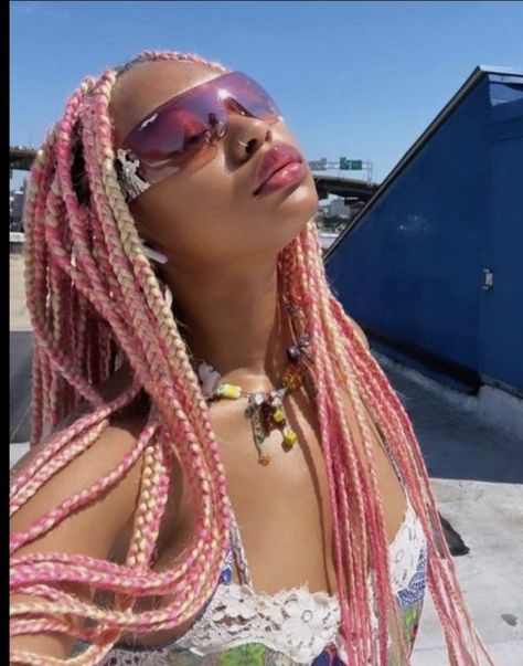 Pink And Blonde Mixed Braids, Pink White And Black Braids, Blonde And Purple Box Braids, Knotless Braids With Pink Highlights, Pink Hair Box Braids, Pink And Blonde Braids Black Women, Pink And Purple Box Braids, Box Braids Ideas Colored, Blonde And Purple Braids