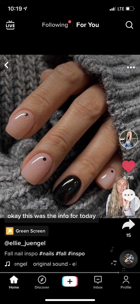 Black And Nude Nails, Nails Gel Nails, Nude Lips, Makijaż Smokey Eye, Cute Gel Nails, Get Nails, Nails Gel, 2021 Fashion, Dipped Nails