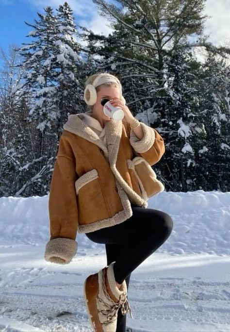 Cute cold outfits to wear this winter Mom Jeans Outfits Winter, Cute Cold Outfits, Cozy Outfit Ideas Winter, Winter Mom Outfits, Jeans Outfits Winter, Shein Outfits Fall, Cozy Outfit Aesthetic, Fall Outfits Office, Cozy Fall Outfits Aesthetic