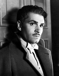 Sir Laurence Olivier - Rebecca 1940 | Laurence Olivier (who … | Flickr Lawrence Olivier, Rebecca 1940, Hollywood Images, Alfred Hitchcock Movies, Laurence Olivier, Hollywood Men, Classic Movie Stars, Portrait Photos, Actrices Hollywood