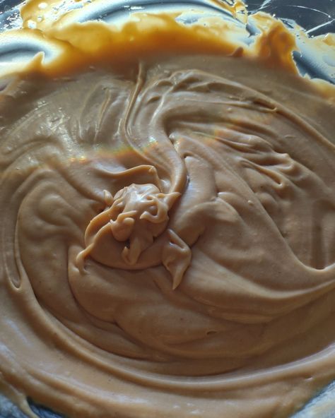 Brown Sugar Icing Recipe, Brown Sugar Frosting Recipe, Sugar Frosting Recipe, Carmel Cake, Brown Sugar Icing, Milkshake Recipe Chocolate, Brown Sugar Frosting, Make Brown Sugar, Carrot Spice Cake