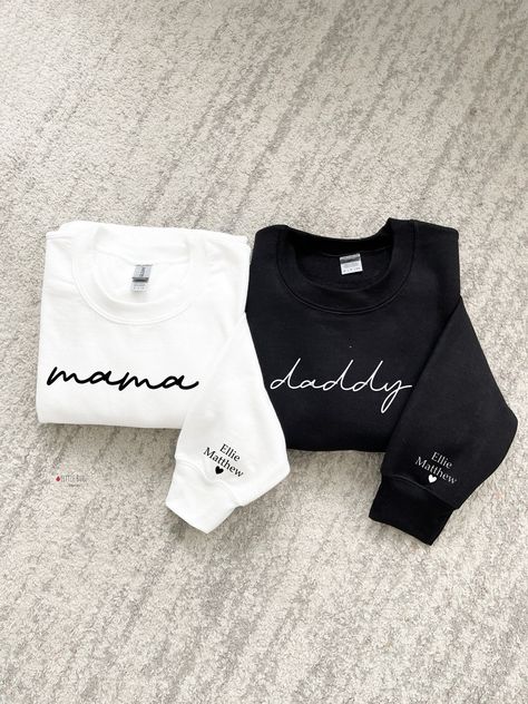 Our matching mama and daddy sweatshirts are personalized with their children's names on their wrist/sleeve making it a wonderful gift for Mother's Day, father's day, birthday, Christmas or just a special way to show off their love for their child(ren). These sweatshirts can be customized to change the name from mama and daddy to any special way the little ones call them!  ❤️       ** LISTING IS FOR ONLY ONE SWEATSHIRT -  CHECK OUT WITH 2 TO COMPLETE THE LOOK! **   ADULT SWEATERS ARE UNISEX  SMAL Grandparent Sweatshirt Ideas, Personalized Long Sleeve Sweatshirt, Personalized Relaxed Fit Winter Sweatshirt, Personalized Family Matching Sweatshirt For Fall, Personalized Fall Sweatshirt For Gift, Grandma Sweatshirt, Grandma Sweater, Matching Sweatshirts, Grandpa Sweater