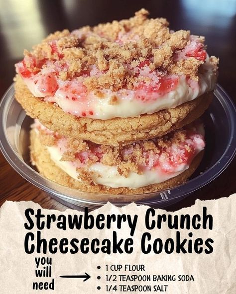 Strawberry Crunch Cheesecake Bites, Crunch Cone, Strawberry Crunch Cheesecake Cones, Strawberry Cheesecake Muffins, Cheesecake Cones, Strawberry Crunch Cheesecake, Oreo Crunch, Crunch Cheesecake, Christmas Cookie Swap