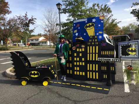 Batman/Gotham City Trunk or Treat Batman Trunk Or Treat, Halloween Parade Float, Trunker Treat Ideas, Mardi Gras Float, Homecoming Floats, Batman Halloween, Halloween Parade, Batman Party, Parade Float