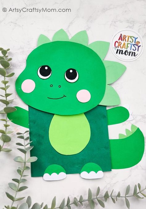 Got a dinosaur fan? This super cute Paper Bag Dinosaur Puppet Craft is something your little one will enjoy making and playing with! Paper Bag Dinosaur, Easy Paper Bag, Dinosaur Crafts Preschool, Dinosaur Puppet, Dinosaur Craft, Dinosaur Activities Preschool, Paper Dinosaur, Puppet Craft, Dinosaur Alphabet