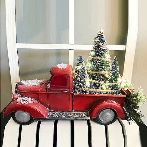 Old Red Truck, Christmas Tress, Red Truck Decor, Christmas Red Truck, Fresh Christmas Trees, Farmhouse Holiday, Farm Trucks, Christmas Centerpiece, Christmas Arrangements