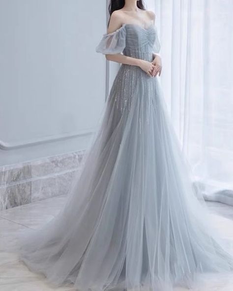 Classy Prom Dresses Vintage, Classy Ball Gowns, Aesthetic Ball Gowns, Voice Overs, 파티 드레스, End Of Time, Princess Ball Gowns, Prom Dress Inspiration, Music Clips