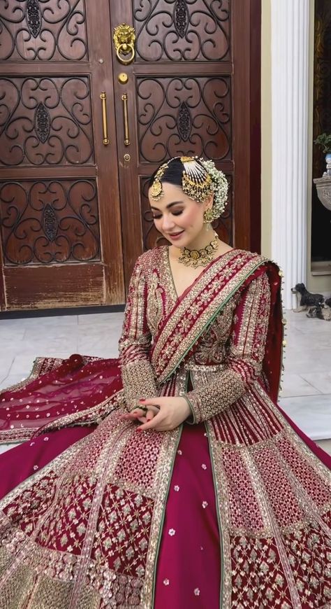 Pakistani Bridal Gown, Gown Lehenga, Designer Suits For Wedding, Red Bridal Dress, Latest Bridal Dresses, Bridal Dresses Pakistan, Pakistani Wedding Outfits, Stylish Short Dresses, Pakistani Fancy Dresses