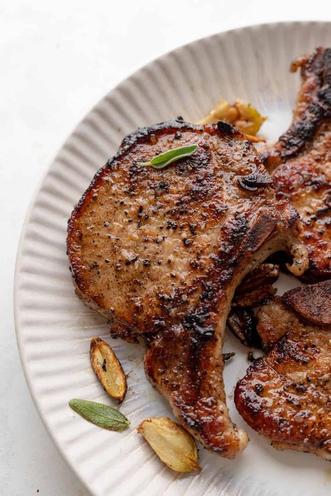 Juicy Brined Pork Chops {Garlic & Sage} - Well Seasoned Studio Sage Pork Chops, Brined Pork Chops, Pork Chop Brine, Pan Seared Pork Chops, Seared Pork Chops, Pork Chop Dinner, Recipes Restaurant, Juicy Pork Chops, Boneless Pork