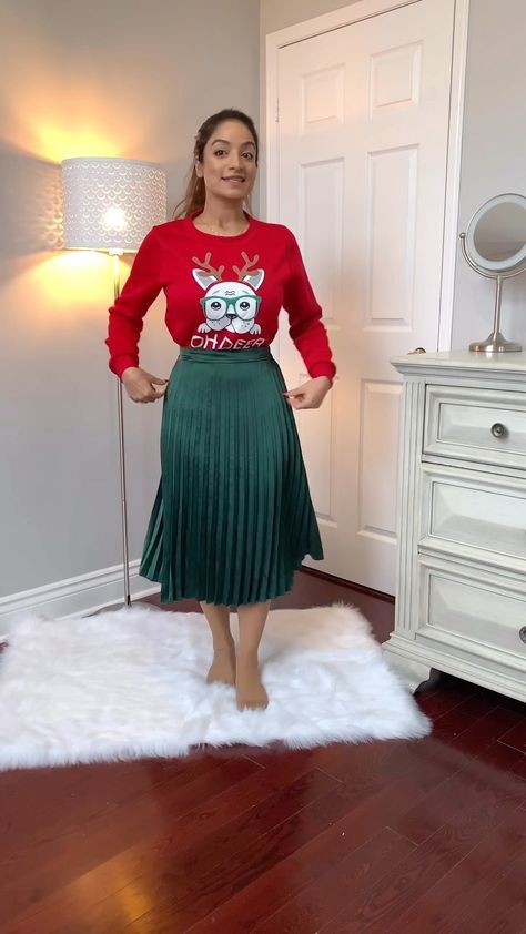 Christmas Socks Outfit, Outfit Navidad, Christmas Sweater Outfit, Christmas Tree Roses, Ugly Christmas Sweater Outfit, Sweater Skirt Outfit, Socks Outfit, Christmas Fits, Merry Christmas Yall