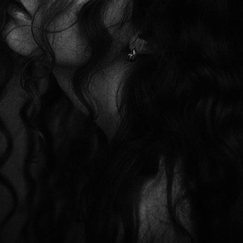 Bellatrix Lestrange, + Core + Aesthetic, Character Aesthetic, Aesthetic Photo, Book Aesthetic, Hush Hush, Dark Aesthetic, Red Hair, Aesthetic Pictures