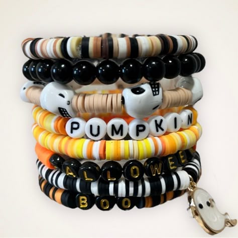 Clay Halloween, Polymer Clay Halloween, Halloween Colors, Holiday Bracelets, Preppy Bracelets, Halloween Clay, Autumn Bracelet, Healing Gemstone Bracelets, Halloween Bracelet